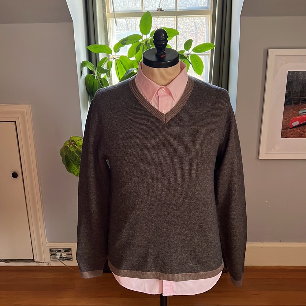 Raffi 100% Merino Wool V-Neck Sweater Size Medium